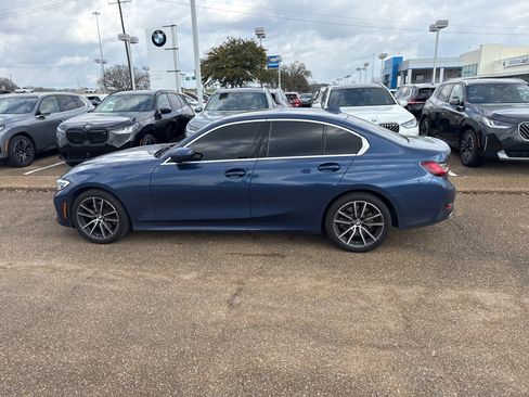 Used 2022 BMW 330i Sedan w/ Premium Package 2 image 8