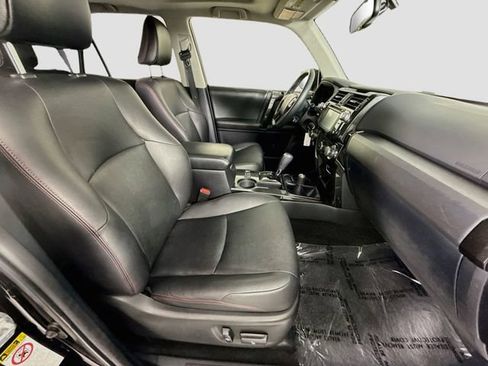 Used 2015 Toyota 4Runner Trail Premium AWD/4WD image 28