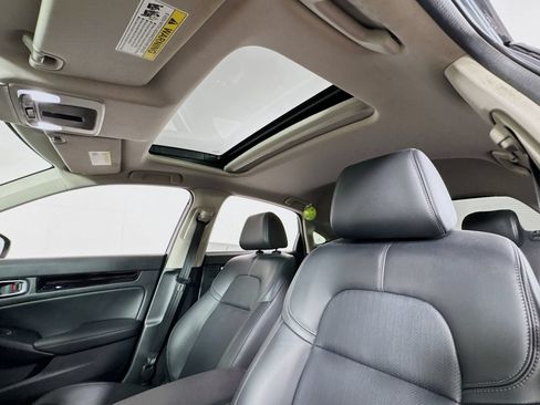 Used 2024 Honda Civic EX-L image 15