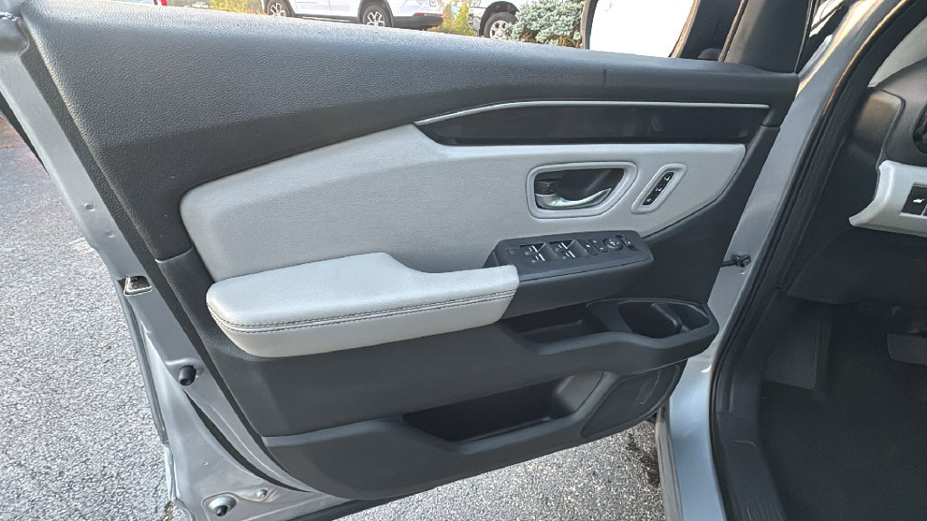 Used 2023 Honda Pilot Touring image 16