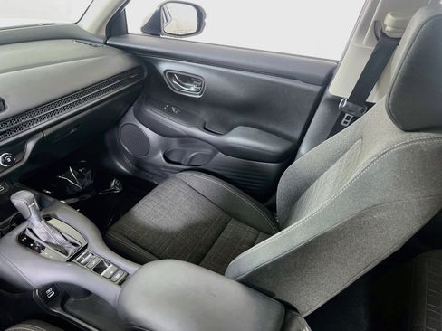 Used 2023 Honda HR-V LX image 21
