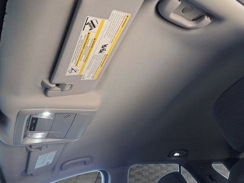 Certified 2023 Chevrolet Equinox LT image 11