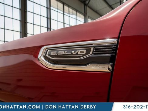 Used 2022 GMC Sierra 1500 SLT w/ SLT Premium Plus Package AWD/4WD image 38