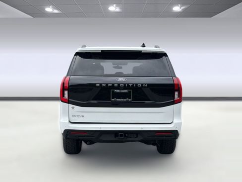 Certified 2025 Ford Expedition Active AWD/4WD image 10
