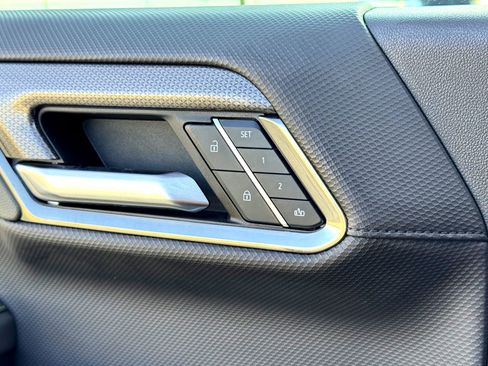 Used 2024 Chevrolet Silverado 1500 ZR2 w/ Technology Package image 17