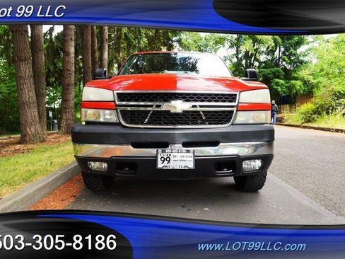 Used 2007 Chevrolet Silverado 2500 LT w/ Onstar Plus Package AWD/4WD image 6