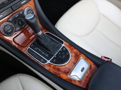 Used 2007 Mercedes-Benz SL 550 2DR COUPE w/ Premium Pkg I image 36