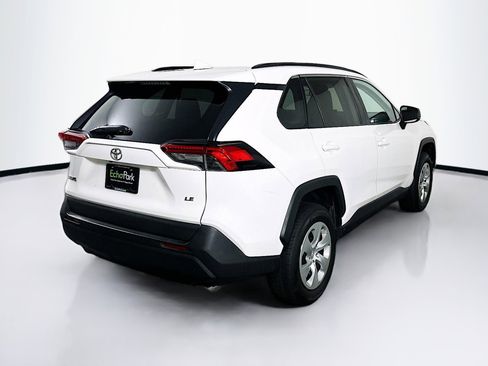 Used 2020 Toyota RAV4 LE image 9