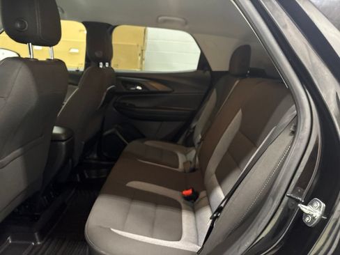 Used 2022 Chevrolet TrailBlazer LT w/ Convenience Package FWD image 31