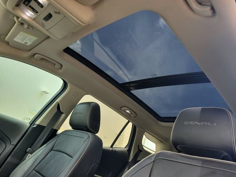 Used 2019 GMC Terrain Denali w/ Advanced Safety Package FWD image 28