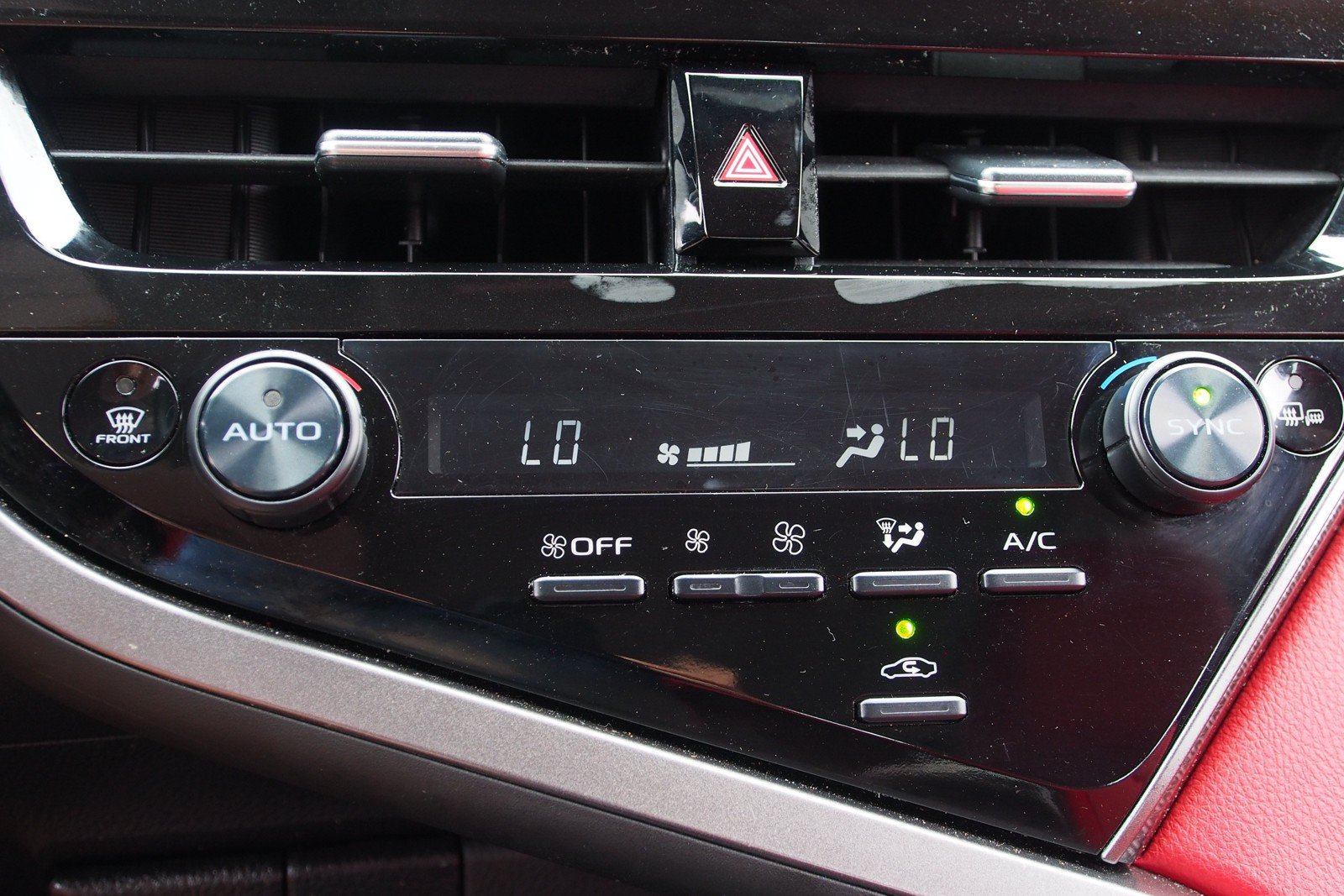 Used 2024 Toyota Camry XSE w/ Driver Assist Package FWD image 28