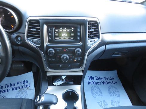 Used 2015 Jeep Grand Cherokee Laredo w/ Quick Order Package 23E AWD/4WD image 16