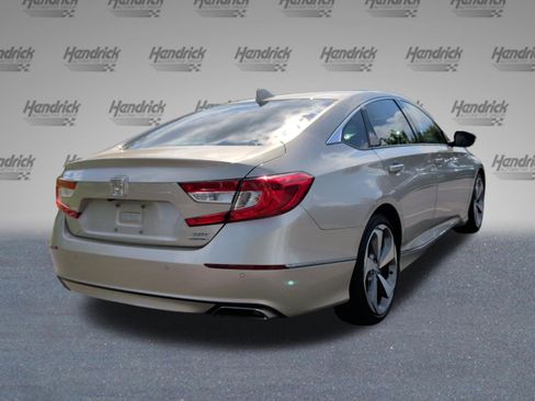 Used 2020 Honda Accord Touring image 7