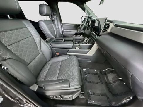 Certified 2025 Toyota Tundra Limited AWD/4WD image 29