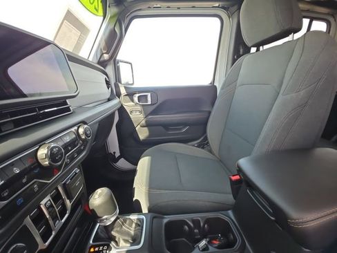 Used 2025 Jeep Wrangler Unlimited Sahara w/ Safety Group image 11