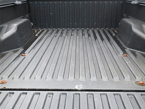 Used 2016 Toyota Tacoma SR image 7