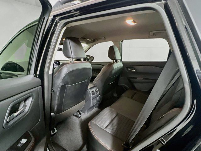 Used 2026 Nissan Rogue SV AWD/4WD image 13