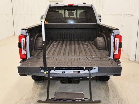 New 2025 Ford F350 Platinum w/ FX4 Off-Road Package image 33