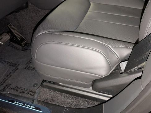 New 2026 Land Rover Range Rover SE AWD/4WD image 14