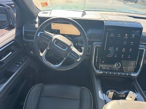Certified 2025 GMC Yukon Elevation RWD image 18