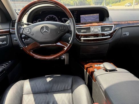 Used 2013 Mercedes-Benz S 550 Sedan image 7