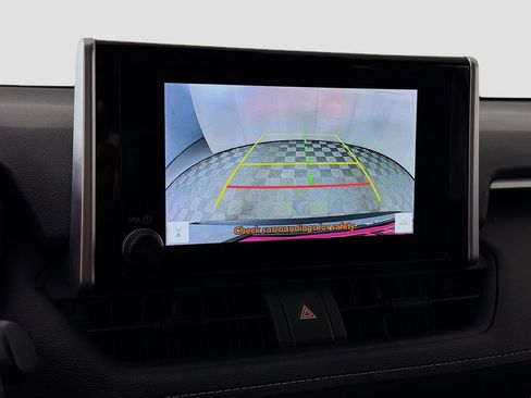 Used 2024 Toyota RAV4 LE image 18