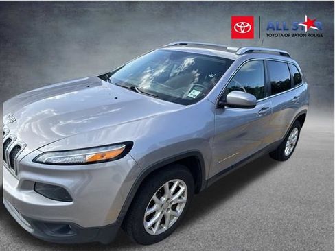 Used 2018 Jeep Cherokee Latitude Plus FWD image 1