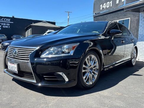 Used 2017 Lexus LS 460 w/ Comfort Package image 18