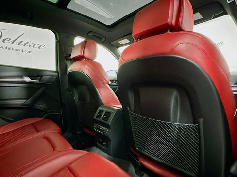 Used 2023 Audi SQ5 Prestige w/ Prestige Package image 28