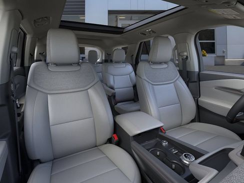 New 2026 Ford Explorer Active w/ Active Comfort Package AWD/4WD image 10