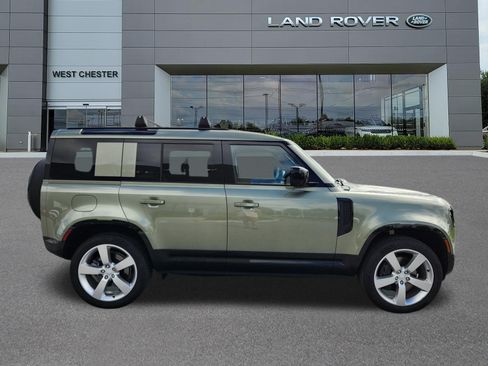 Certified 2025 Land Rover Defender 110 X-Dynamic SE AWD/4WD image 6