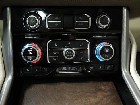 Used 2021 GMC Yukon Denali w/ Denali Ultimate Package image 42