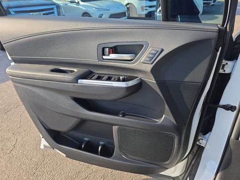 Used 2025 Toyota Sienna Limited image 27