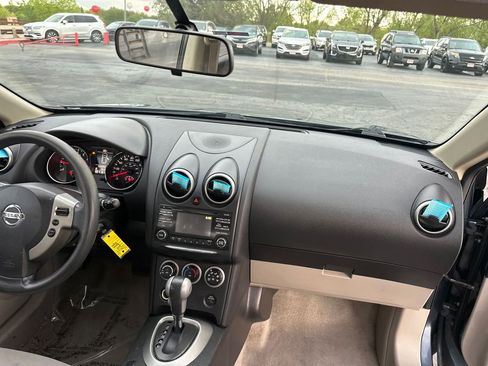 Used 2014 Nissan Rogue S w/ Convenience Package AWD/4WD image 7