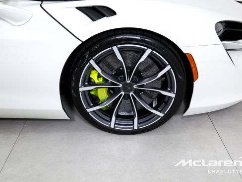 Used 2025 McLaren Artura Spider image 26