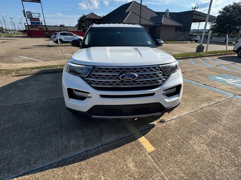 Used 2021 Ford Explorer Limited image 9