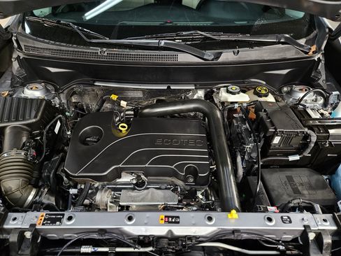 Used 2023 GMC Terrain SLE image 19