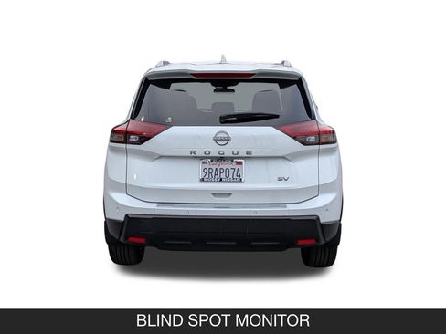 Used 2024 Nissan Rogue SV w/ SV Premium Package FWD image 9