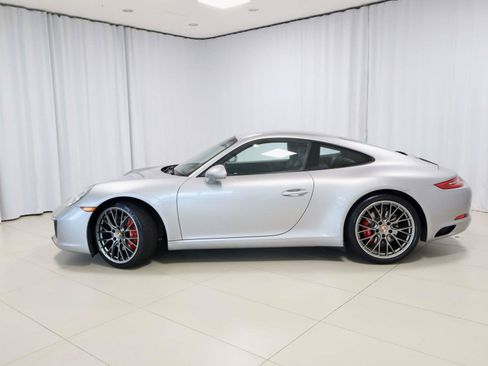 Used 2018 Porsche 911 Carrera S RWD image 2