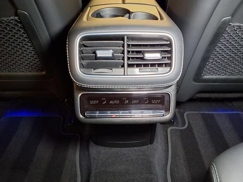 Used 2025 Mercedes-Benz GLS 63 AMG 4MATIC image 16