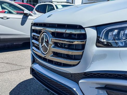 New 2026 Mercedes-Benz GLS 450 4MATIC image 3