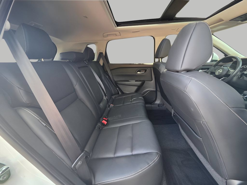 Used 2023 Nissan Rogue SL w/ SL Premium Package AWD/4WD image 9