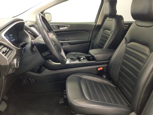 Used 2019 Ford Edge SEL w/ Equipment Group 201A FWD image 17