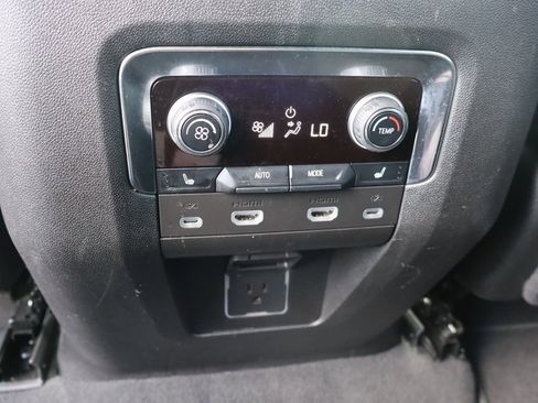 Used 2024 Chevrolet Suburban RST w/ Luxury Package image 24