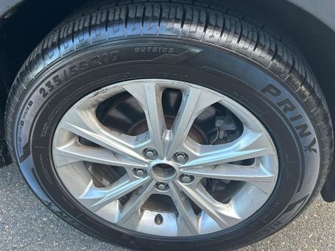 Used 2018 Ford Escape SE image 17