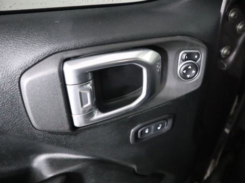 Used 2021 Jeep Wrangler Unlimited Sport image 23