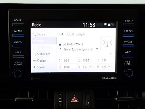 Used 2020 Toyota RAV4 XLE Premium image 33