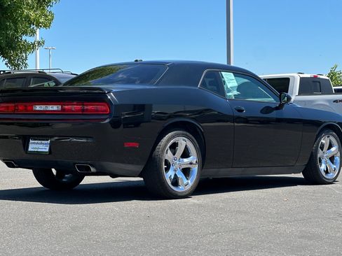 Used 2013 Dodge Challenger SXT w/ Super Sport Group RWD image 4