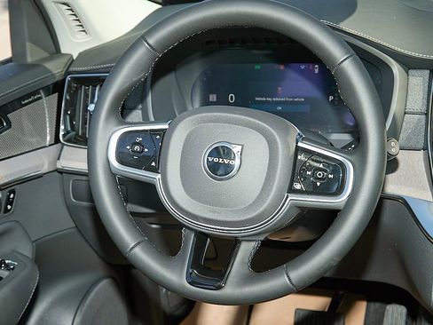 New 2026 Volvo XC90 T8 Ultra w/ Protection Package Premier image 26