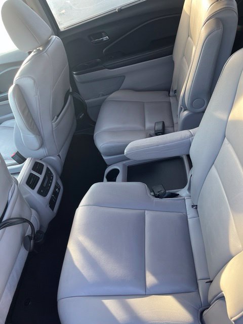 Used 2019 Honda Pilot Touring image 11